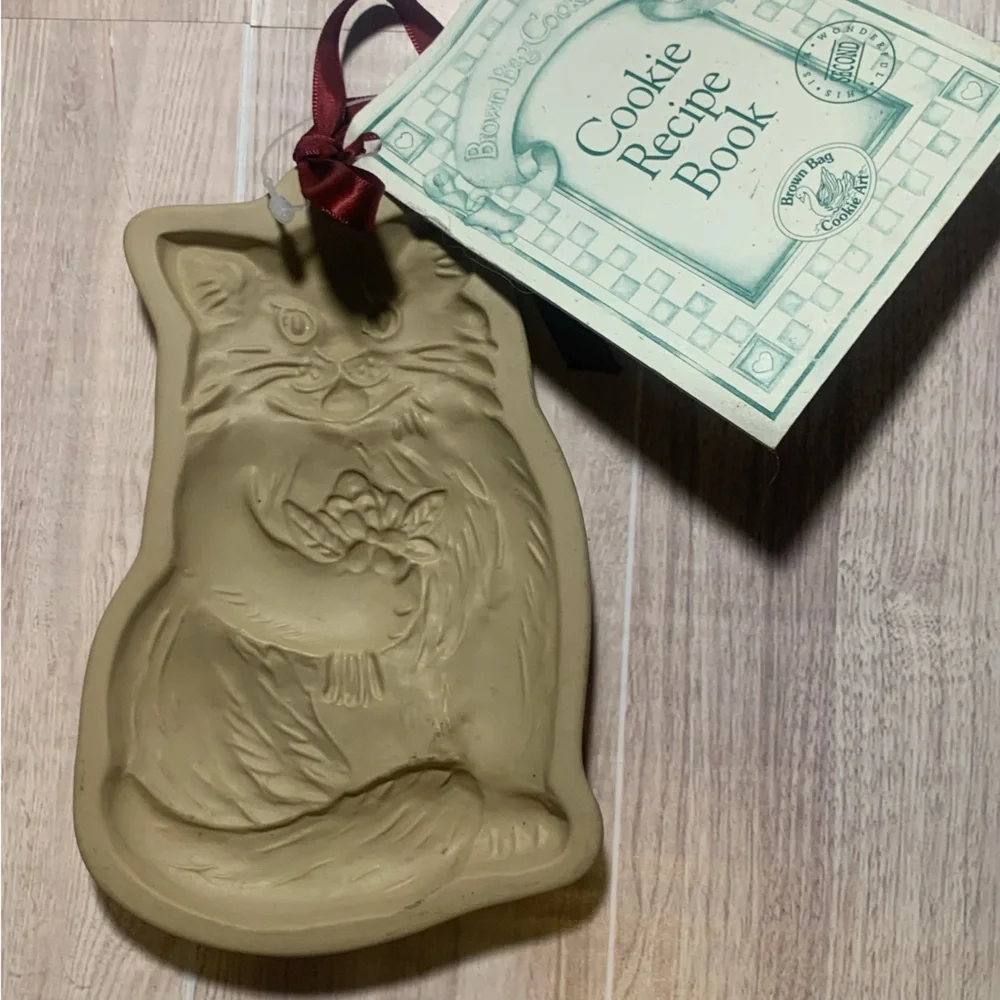 Brown Bag Cookie Art Stamp Mold Stoneware Cat With Flowers1983 Recipe Card